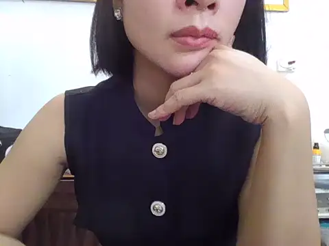 Lyna 2k online show from July 2026 04:19:02 AM