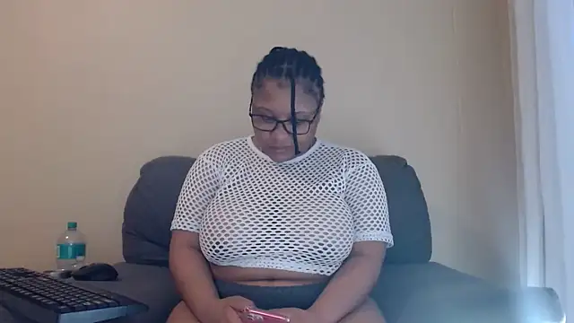 xxZoeyx online show from November 2025 04:30:01 PM