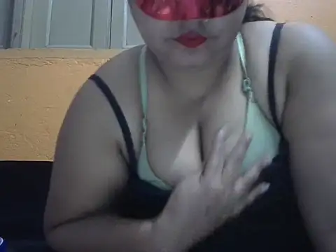 Naina1994 online show from April 2026 09:26:02 PM