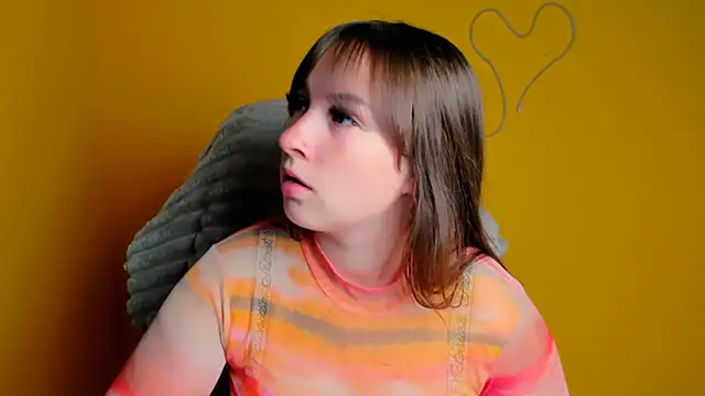 Snapshot of Tiffani_Angel chatting on June 2026 05:21:01 AM Tiffani Angel online show from June 2026 05:21:01 AM