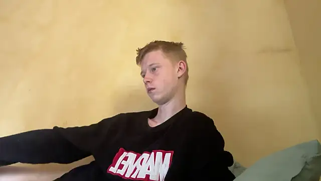 Snapshot of dreamy_devi1 chatting on April 2026 01:08:02 PM dreamy devi1 online show from April 2026 01:08:02 PM