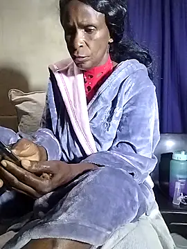Snapshot of Naughtygrany chatting on April 2026 10:27:01 PM Naughtygrany online show from April 2026 10:27:01 PM