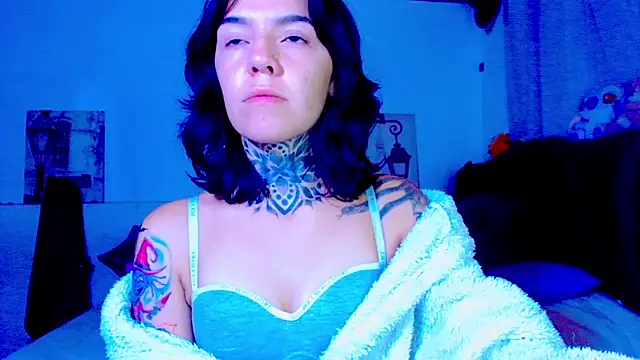 LannieGonzales online show from May 2026 02:25:01 PM