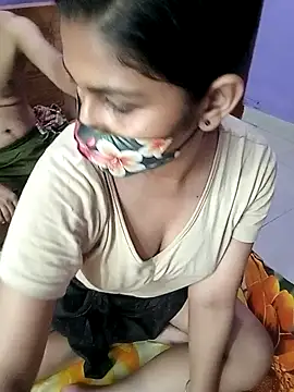 Snapshot of Jerin_Couple61 chatting on April 2026 05:05:01 AM Jerin Couple61 online show from April 2026 05:05:01 AM