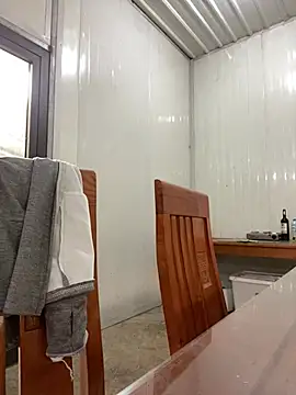 Elisa-a online show from April 2026 09:32:02 AM