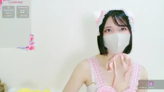 Snapshot of MISOSIRURICE chatting on April 2026 06:50:01 PM MISOSIRURICE online show from April 2026 06:50:01 PM