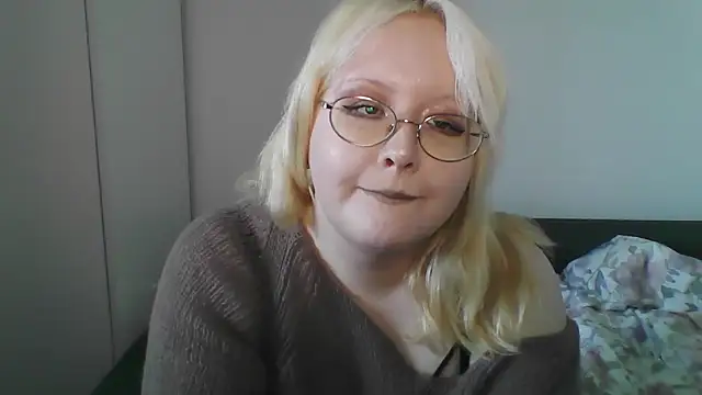 Snapshot of Elayne_Sweet chatting on April 2026 08:10:01 AM Elayne Sweet online show from April 2026 08:10:01 AM