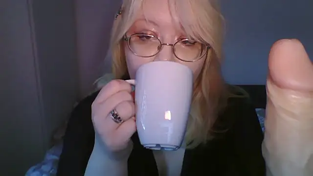 Snapshot of Elayne_Sweet chatting on April 2026 06:09:01 AM Elayne Sweet online show from April 2026 06:09:01 AM