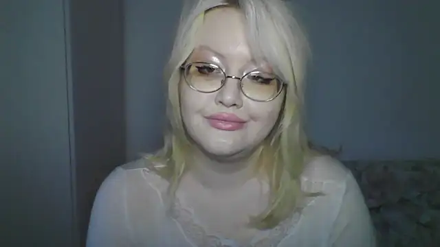 Snapshot of Elayne_Sweet chatting on May 2026 06:08:01 AM Elayne Sweet online show from May 2026 06:08:01 AM