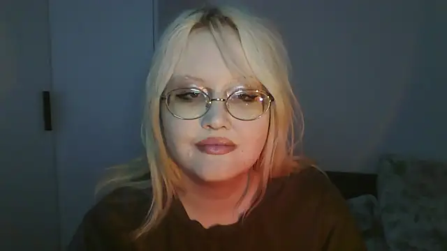 Snapshot of Elayne_Sweet chatting on May 2026 06:09:01 AM Elayne Sweet online show from May 2026 06:09:01 AM