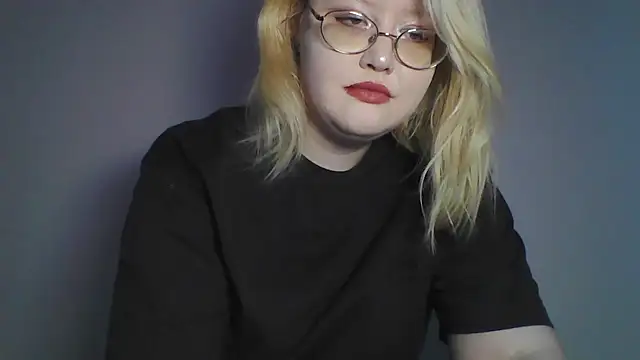 Snapshot of Elayne_Sweet chatting on June 2026 06:07:01 AM Elayne Sweet online show from June 2026 06:07:01 AM