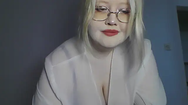 Snapshot of Elayne_Sweet chatting on July 2026 06:06:01 AM Elayne Sweet online show from July 2026 06:06:01 AM