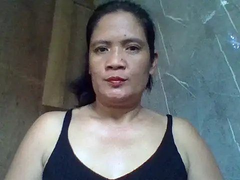 Snapshot of PinayZaira chatting on June 2026 07:39:01 AM PinayZaira online show from June 2026 07:39:01 AM