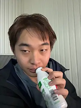 Snapshot of QingLong0012026 chatting on April 2026 01:20:02 PM QingLong0012026 online show from April 2026 01:20:02 PM