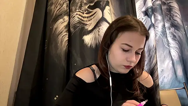 TinaBloom online show from April 2026 08:45:02 AM