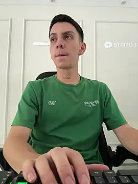 Snapshot of Liam_Fiire chatting on April 2026 02:48:02 PM Liam Fiire online show from April 2026 02:48:02 PM