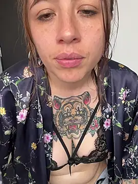 MartinaLorenss online show from May 2026 04:00:01 PM