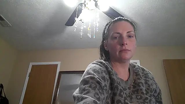 Snapshot of taylorsunshine chatting on April 2026 03:53:01 PM taylorsunshine online show from April 2026 03:53:01 PM