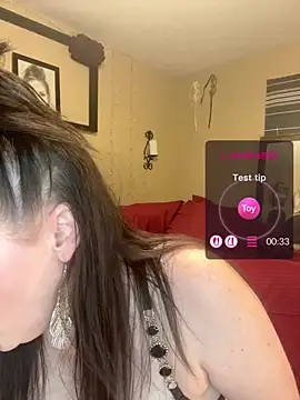 Snapshot of taylorsunshine chatting on May 2026 10:19:01 PM taylorsunshine online show from May 2026 10:19:01 PM