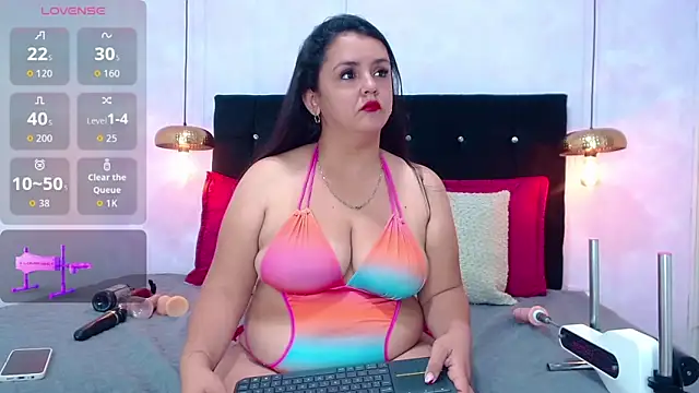 KeiraBrook online show from April 2026 06:20:01 PM