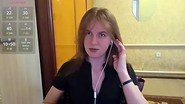 DonnaKuc online show from May 2026 06:10:02 AM