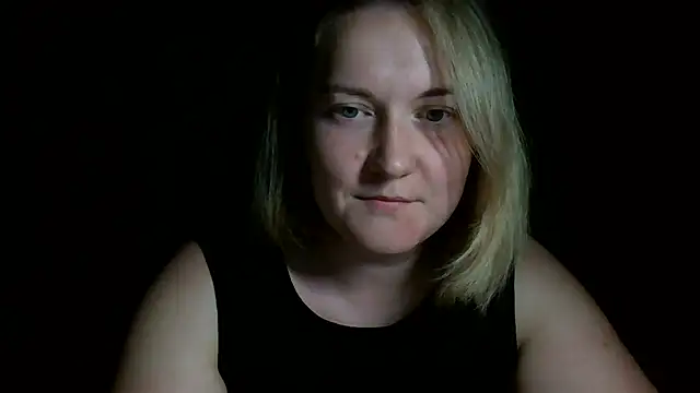 Snapshot of TinaKittyX chatting on May 2026 08:17:01 PM TinaKittyX online show from May 2026 08:17:01 PM