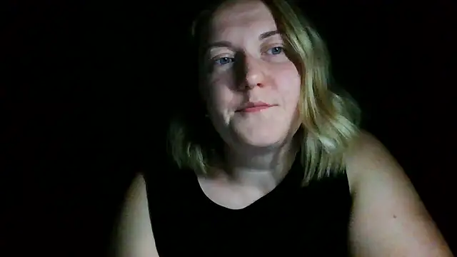 Snapshot of TinaKittyX chatting on May 2026 09:22:02 PM TinaKittyX online show from May 2026 09:22:02 PM