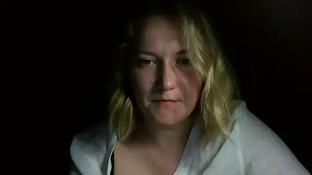 Snapshot of TinaKittyX chatting on May 2026 08:49:01 PM TinaKittyX online show from May 2026 08:49:01 PM