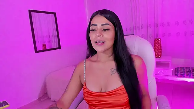 Snapshot of Mallorie_Owens chatting on April 2026 04:54:01 PM Mallorie Owens online show from April 2026 04:54:01 PM