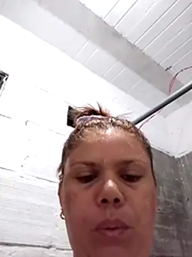 Snapshot of Zafiro_MD chatting on April 2026 12:57:01 PM Zafiro MD online show from April 2026 12:57:01 PM