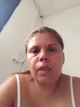 Snapshot of Zafiro_MD chatting on May 2026 02:24:02 PM Zafiro MD online show from May 2026 02:24:02 PM