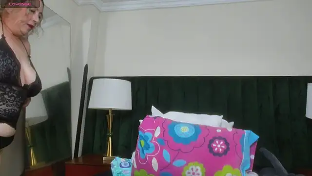 RoxanneSquirt online show from May 2026 12:07:01 AM