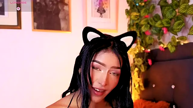 Snapshot of Alisse_Storm chatting on May 2026 03:35:02 AM Alisse Storm online show from May 2026 03:35:02 AM