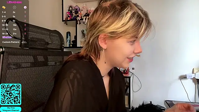 MadalynNosel online show from April 2026 07:11:02 AM
