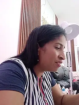 Snapshot of SofiaMendez1_ chatting on May 2026 04:11:01 PM SofiaMendez1 online show from May 2026 04:11:01 PM