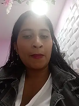 Snapshot of SofiaMendez1_ chatting on May 2026 04:11:02 PM SofiaMendez1 online show from May 2026 04:11:02 PM
