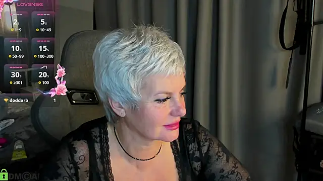 Snapshot of Linda_Zef1r chatting on May 2026 02:30:01 AM Linda Zef1r online show from May 2026 02:30:01 AM
