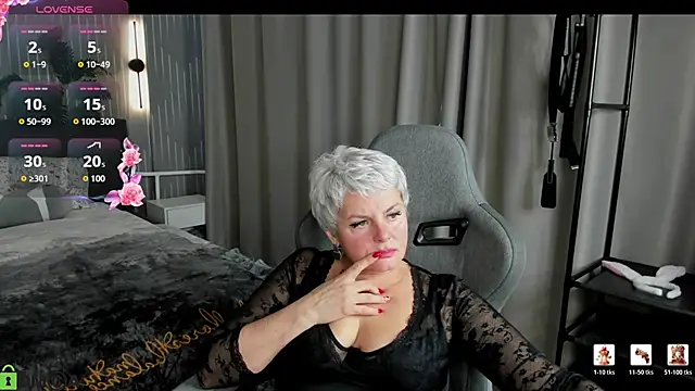 Snapshot of Linda_Zef1r chatting on May 2026 09:26:02 AM Linda Zef1r online show from May 2026 09:26:02 AM