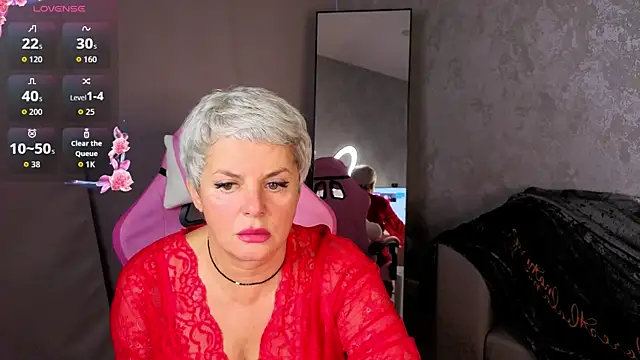 Snapshot of Linda_Zef1r chatting on May 2026 01:47:02 AM Linda Zef1r online show from May 2026 01:47:02 AM