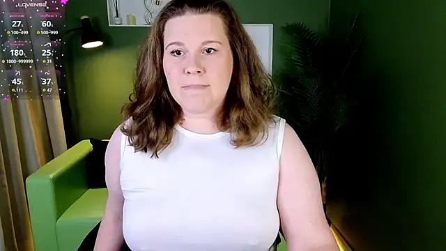 Snapshot of Karolisse chatting on July 2026 03:43:01 PM Karolisse online show from July 2026 03:43:01 PM