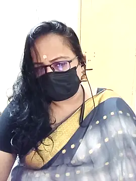monisha cam online show from April 2026 12:10:01 PM