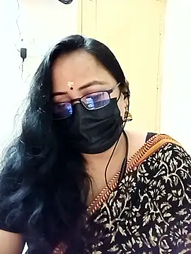 Snapshot of monisha_cam chatting on June 2026 04:51:02 AM monisha cam online show from June 2026 04:51:02 AM