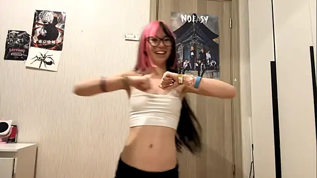 WifeAileen online show from May 2026 04:04:02 PM