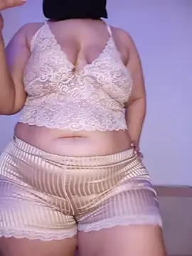 Snapshot of Sexy_yassimna chatting on June 2026 03:33:01 PM Sexy yassimna online show from June 2026 03:33:01 PM