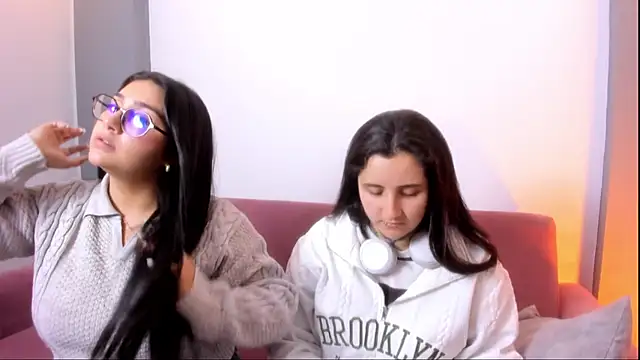 Elisa n Emma online show from May 2026 09:23:01 PM