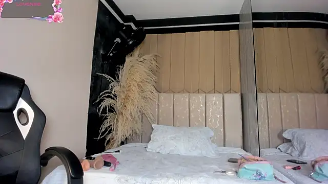 LexiAdamss online show from June 2026 12:42:02 PM