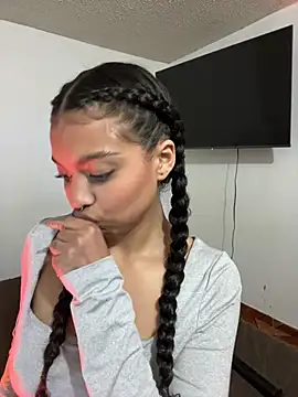 MIAHREINS online show from April 2026 04:54:01 AM