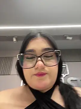 Snapshot of AlisonRose_ chatting on May 2026 06:02:02 PM AlisonRose online show from May 2026 06:02:02 PM