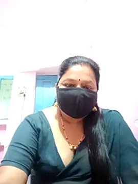 Snapshot of PINKI_024 chatting on April 2026 05:46:01 AM PINKI 024 online show from April 2026 05:46:01 AM