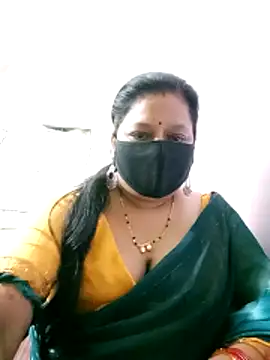 Snapshot of PINKI_024 chatting on April 2026 05:58:02 AM PINKI 024 online show from April 2026 05:58:02 AM